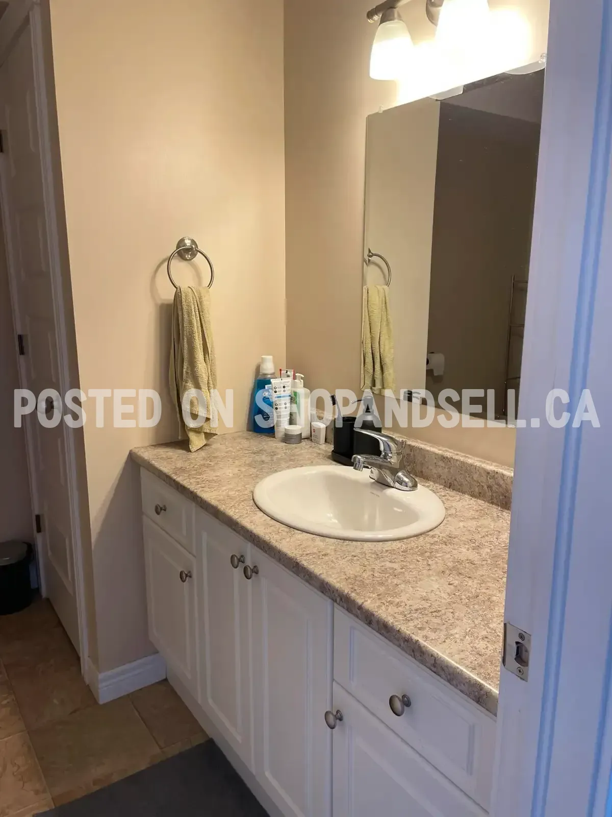 Bedroom available for rent in 2 Bedroom apartment