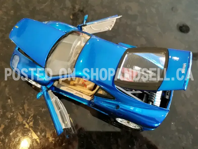 Diecast Hot Wheels Whips Ferrari 360 Modena Chrome Blue