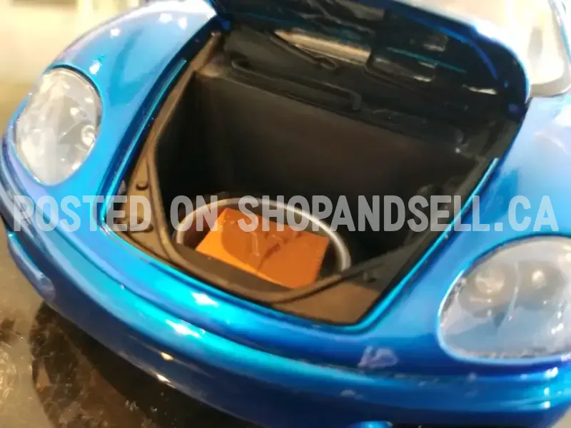 Diecast Hot Wheels Whips Ferrari 360 Modena Chrome Blue