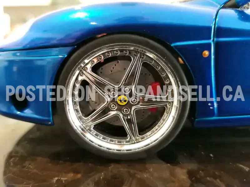 Diecast Hot Wheels Whips Ferrari 360 Modena Chrome Blue