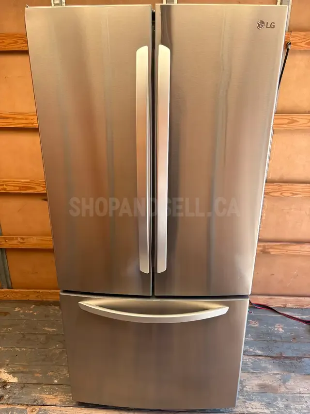 LG FRIDGE 300$
