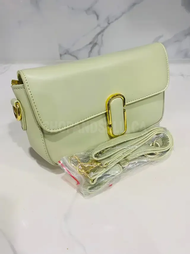 Brand New Women's Purse – Stylish & Trendy Handbag for Every Occasion