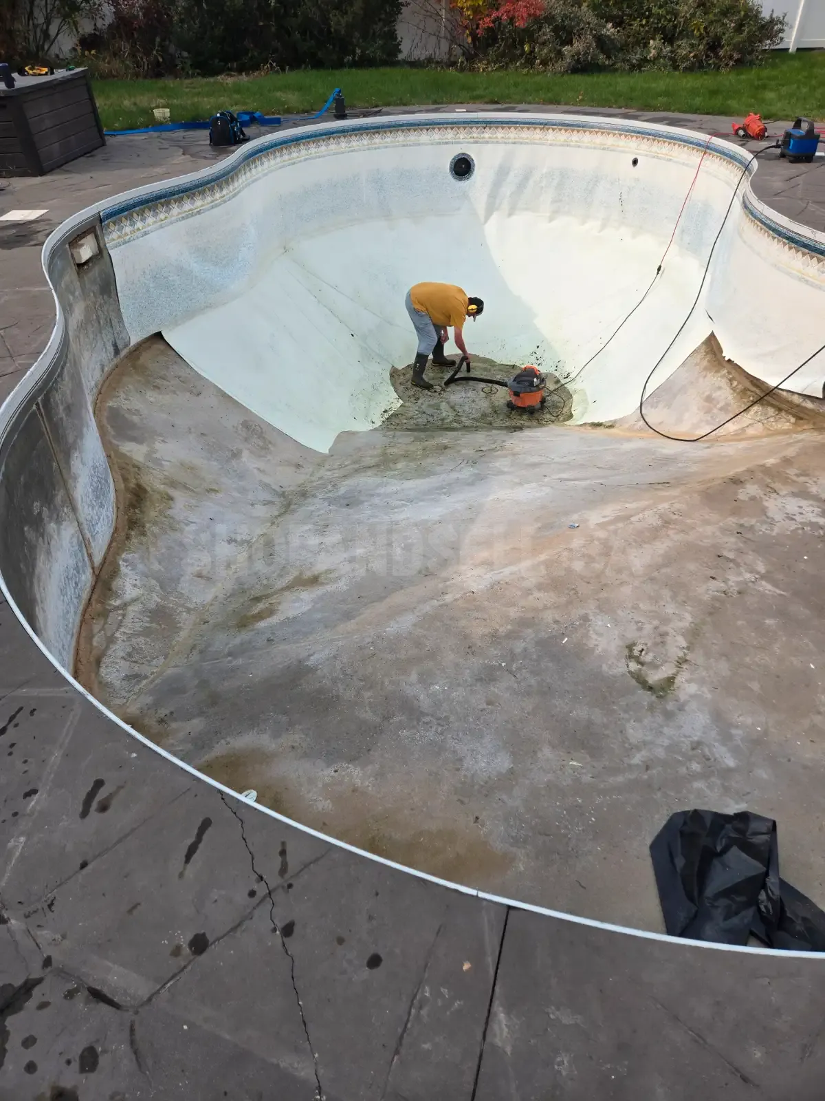 TLC Swimming Pool Services: Expert Pool Maintenance & Repair Solutions