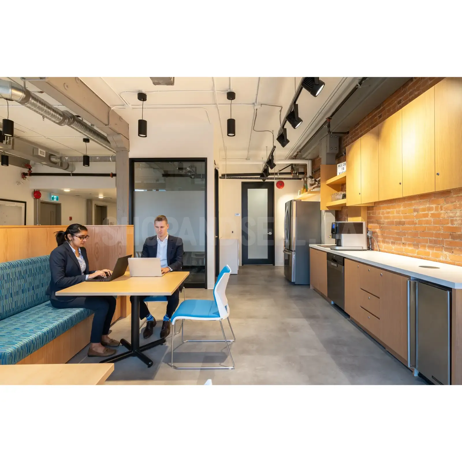 Coworking Space for Rent in YATES | Affordable, Flexible, & Fully Equipped