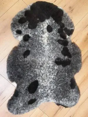 MELIERT Collection, natural sheepskins